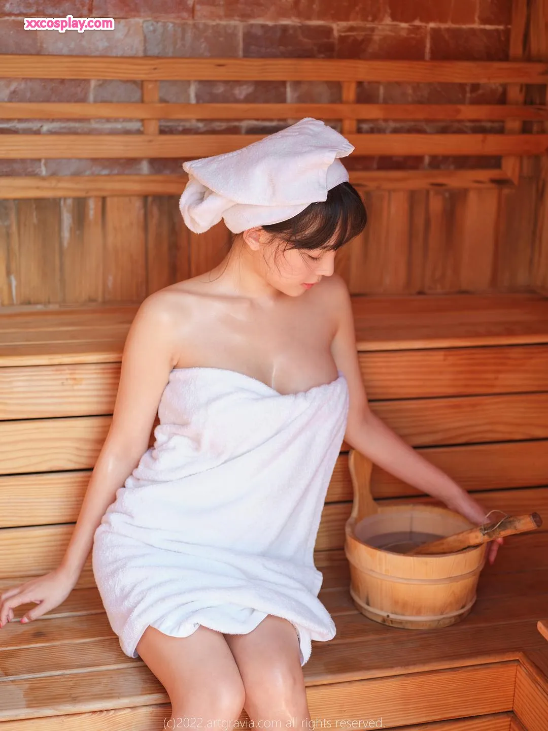 Kang Inkyung's Steamy Sauna Seduction